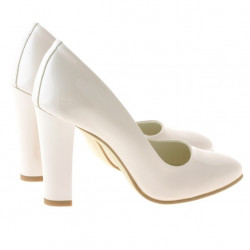 Elegantné dámske topánky 1214 laková slonová kosť