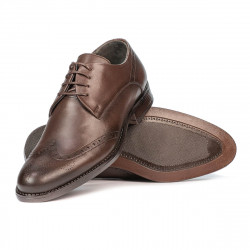 Elegantné pánske topánky 908 a káva