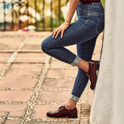 Dámske ležérne topánky 6020 lak bordó