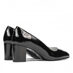 Elegantné dámske topánky 1268 čierny lak