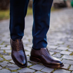 Elegantné topánky pre dospievajúcich 381 na palube
