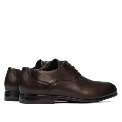Elegantné pánske topánky 940 a káva