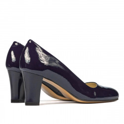 Elegantné dámske topánky 1209 lak indigo