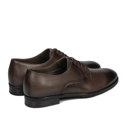 Elegantné pánske topánky 958 a káva