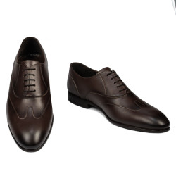 Elegantné pánske topánky 964 a káva