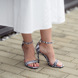 Dámske sandále 1349 satén zebra biela lifestyle