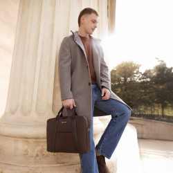 Puzdro na notebook 306g 01 espresso lifestyle