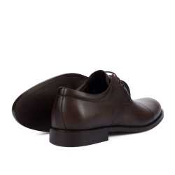 Elegantné pánske topánky 930 a káva